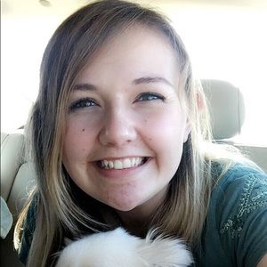 Meet your Posher, Abby